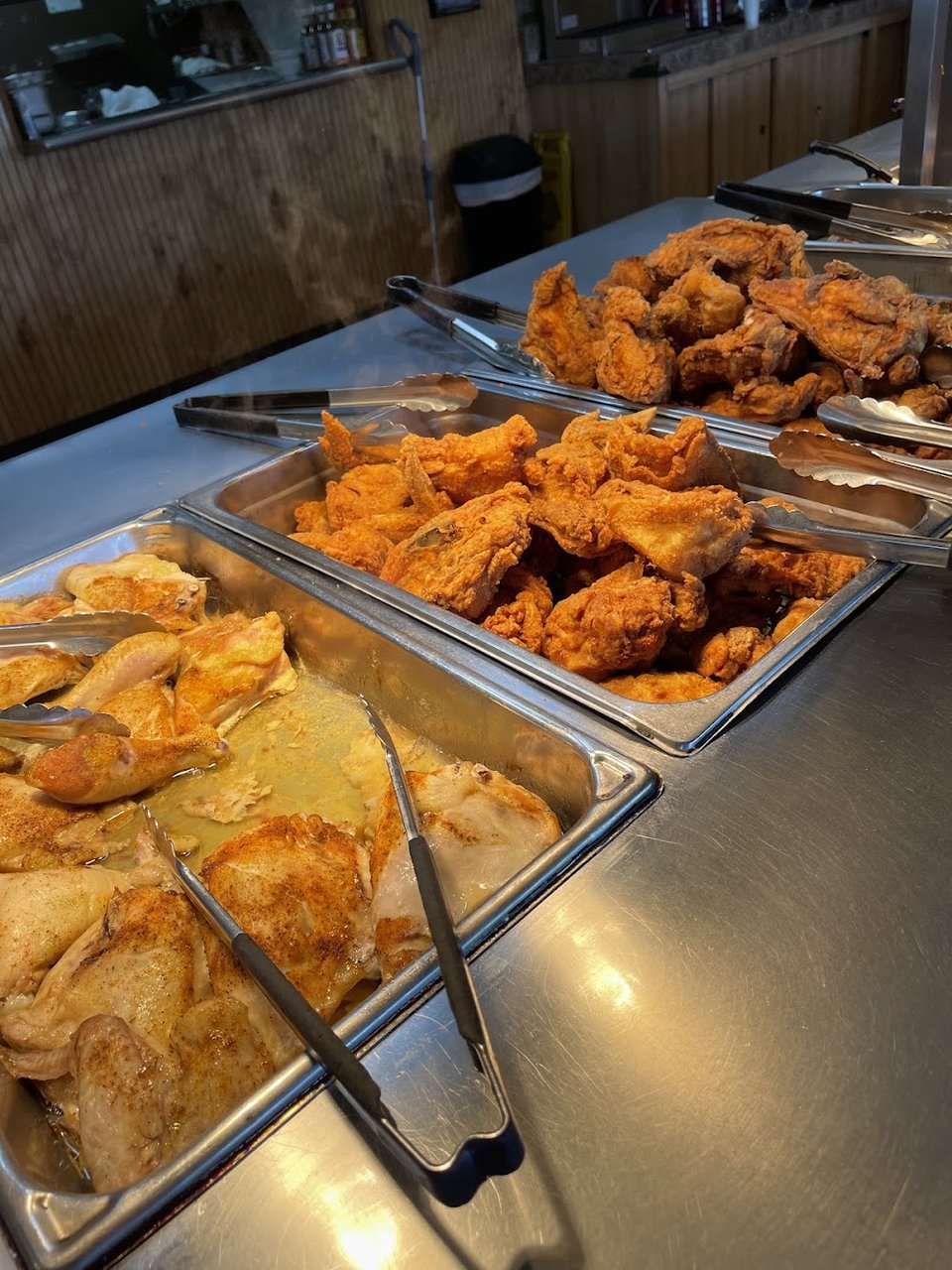 Menu page showing comfort food and lunch options
